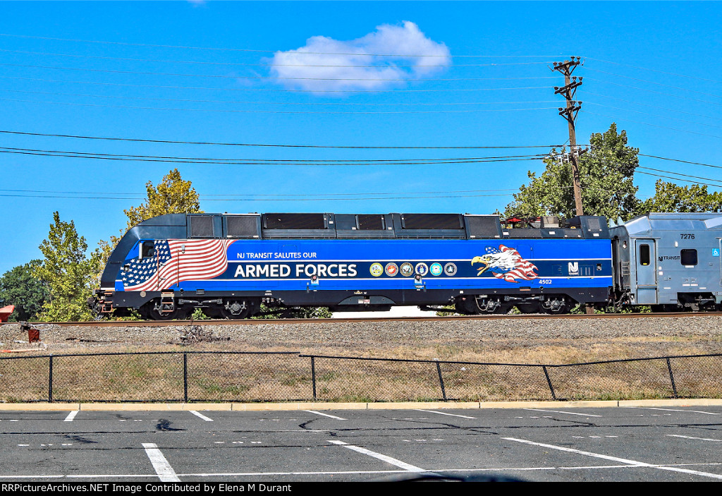 NJT 4502 on train 5516